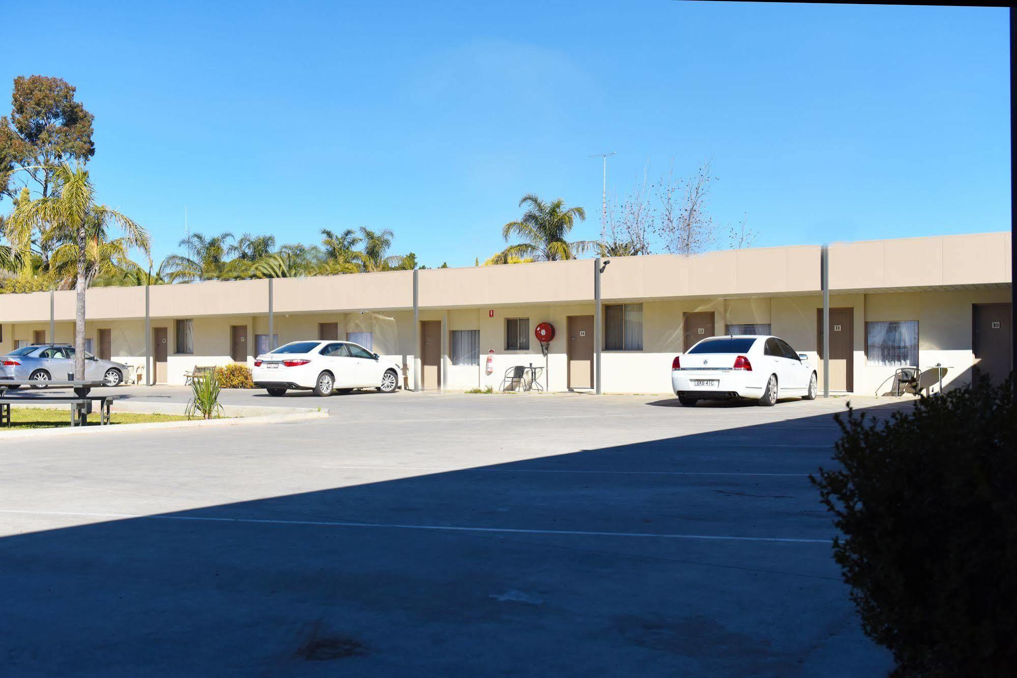 Mia Motel Griffith Exterior photo